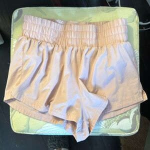 Varley Kallin Short - light dusty rose/pink color